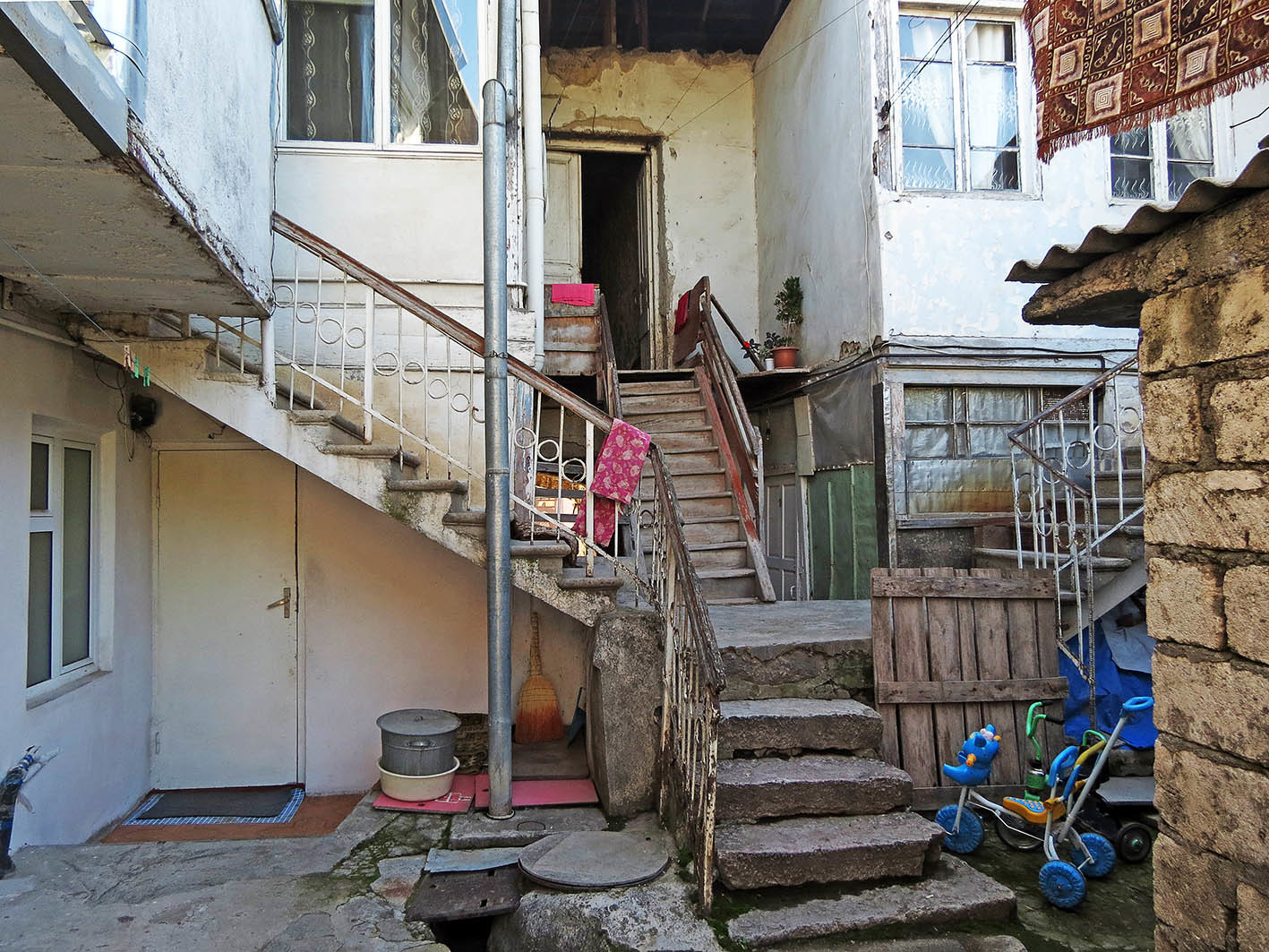 Stepanakert (Ստեփանակերտ, Xankəndi, Степанакерт)